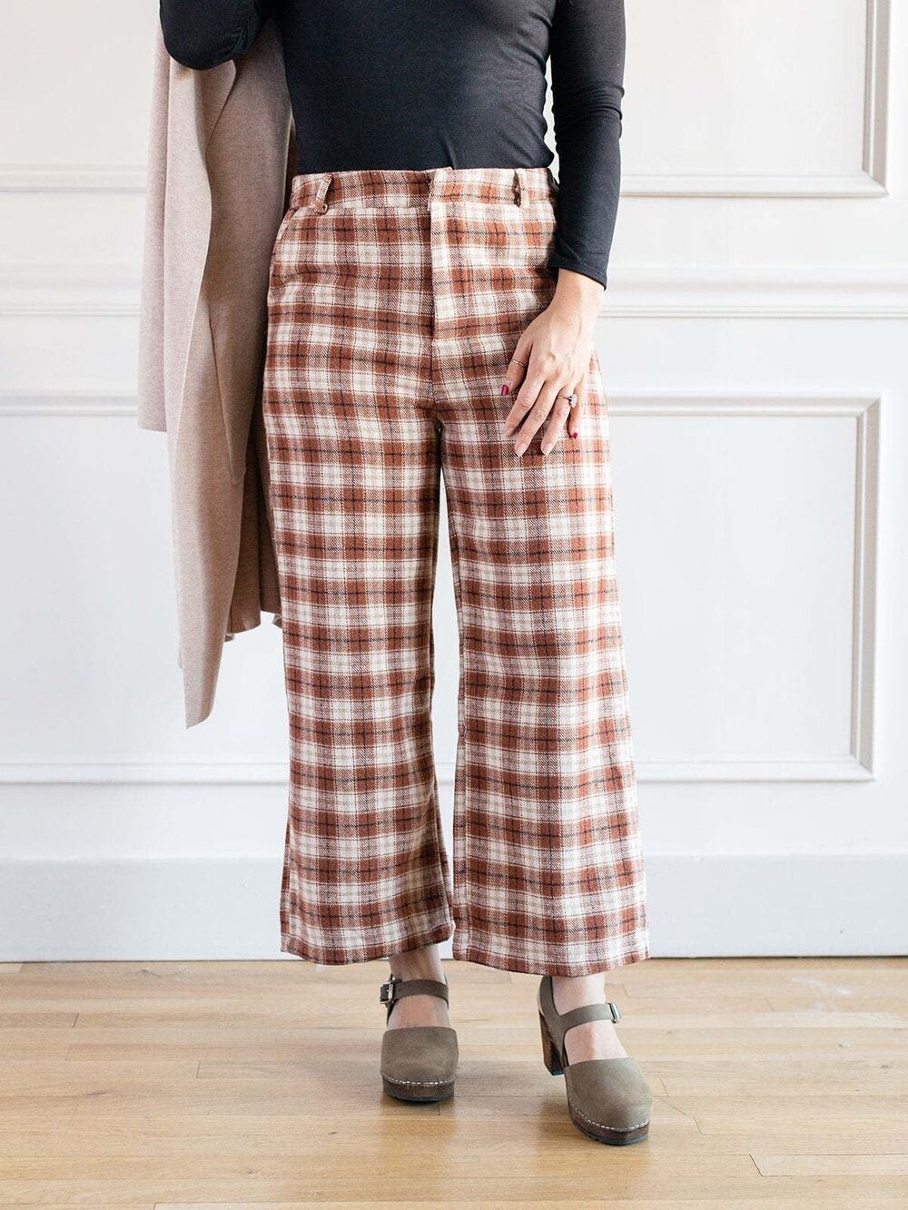 Hayden LA Brushed Plaid Wide Leg Pants Brown Tan Plaid Autumn Size Medium (M)